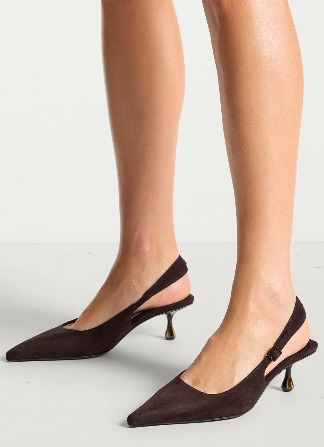 Jimmy Choo Amel 50 slingback van geitensuède - voorkant 3 donkerbruin