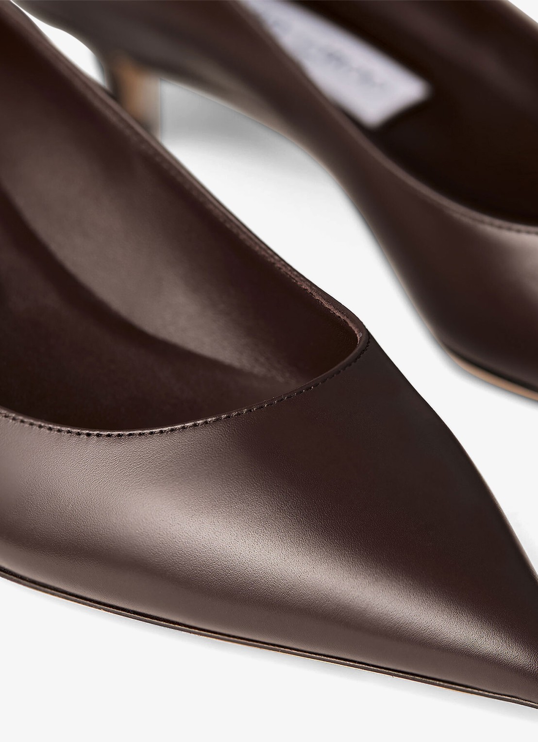 Jimmy Choo Amelia pump van kalfsleer - detail 4 donkerbruin