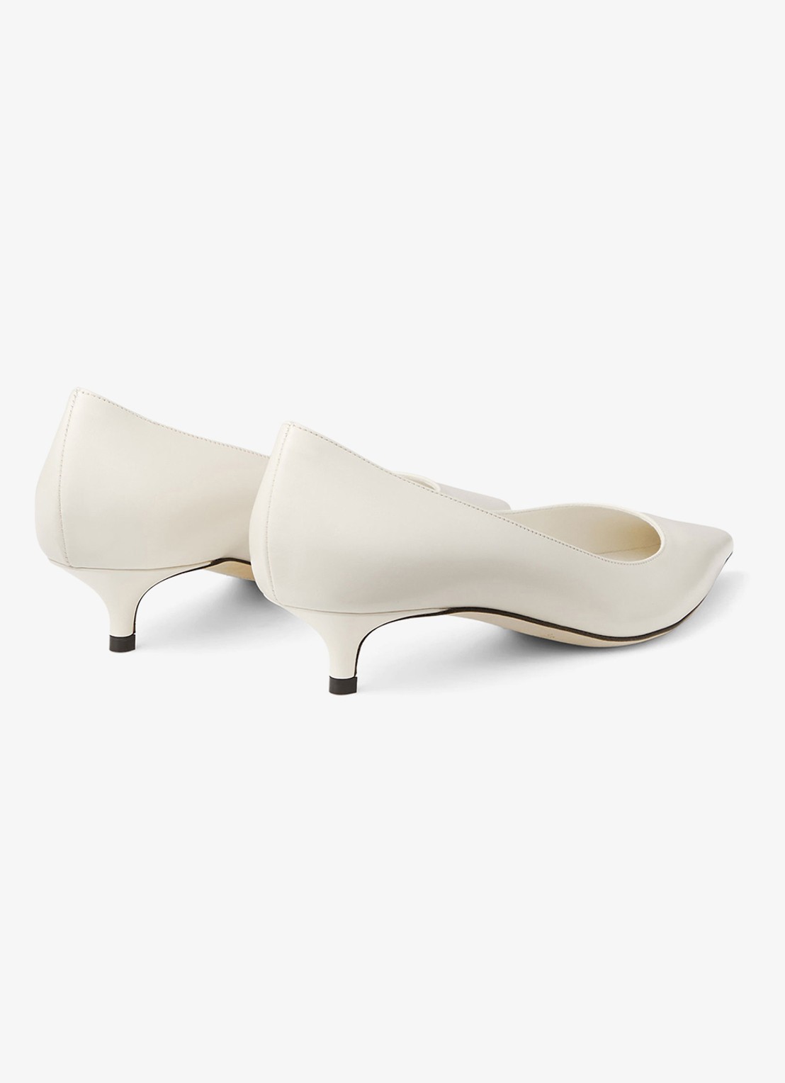 Jimmy Choo Amelia pump van kalfsleer - achterkant gebroken wit