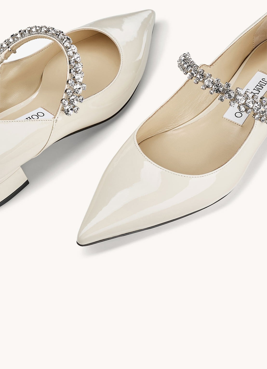 Jimmy Choo Bing pump van kalfsleer met kristal - achterkant wit