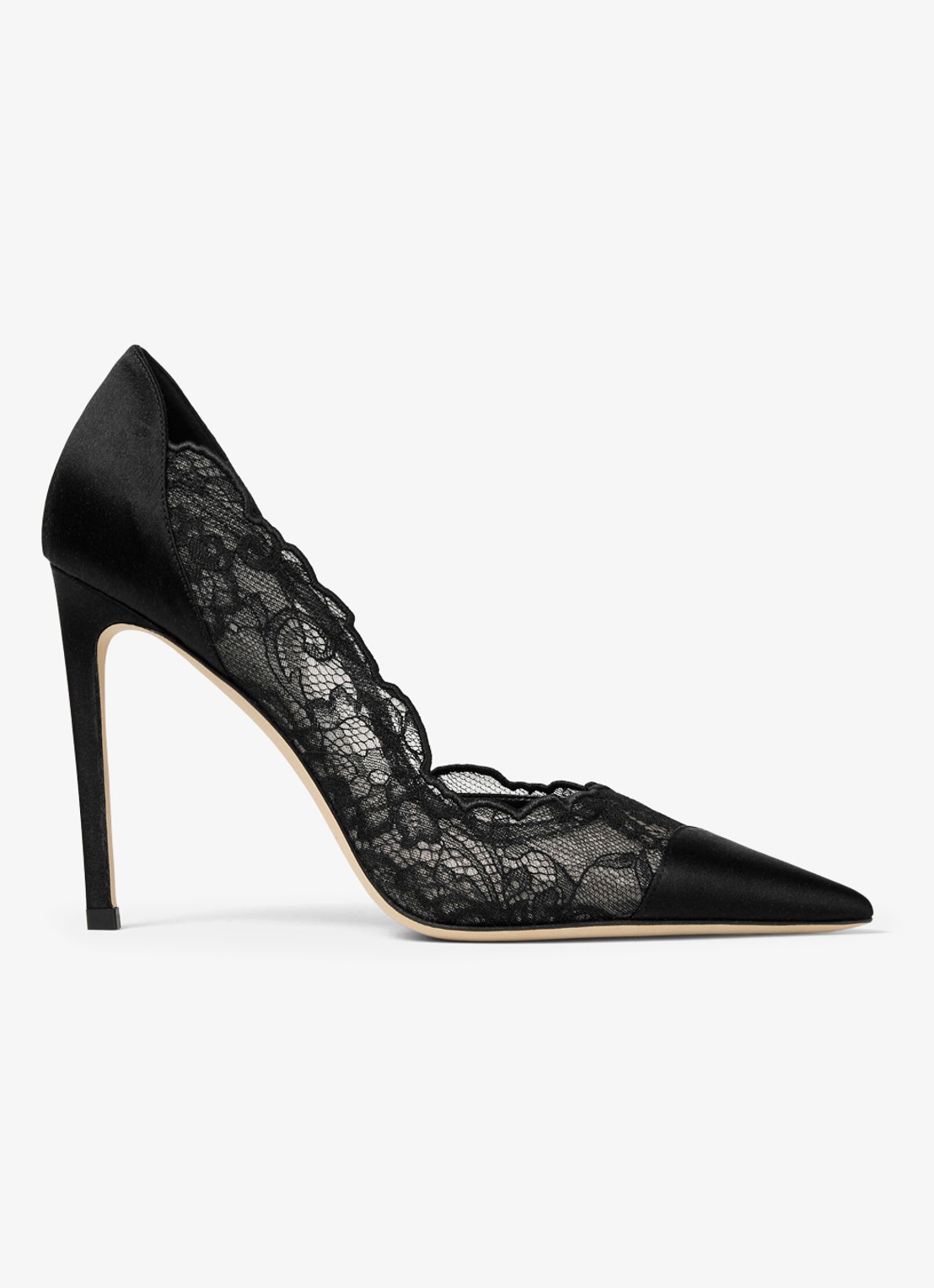 Jimmy Choo Brigitte 100 pump van kant met details van satijn - voorkant zwart