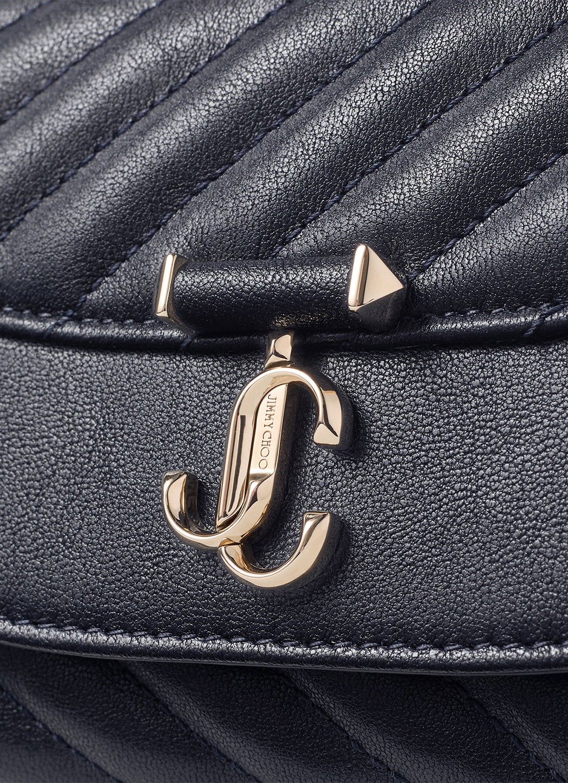 Jimmy Choo Curve S crossbodytas van lamsleer - detail 4 donkerblauw