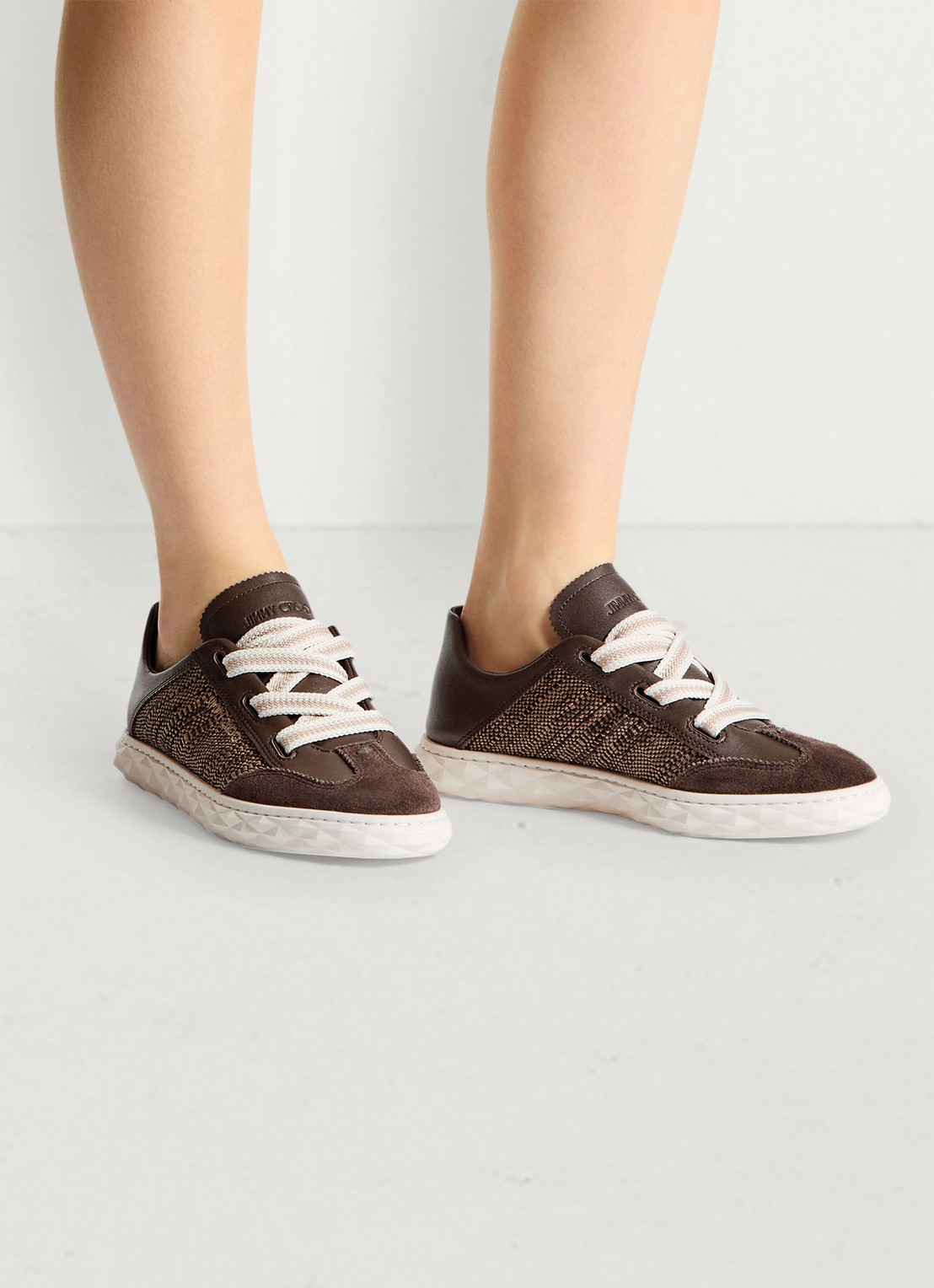 Jimmy Choo Diamond Light Flex/F sneaker van leer met raffia details - voorkant 7 donkerbruin