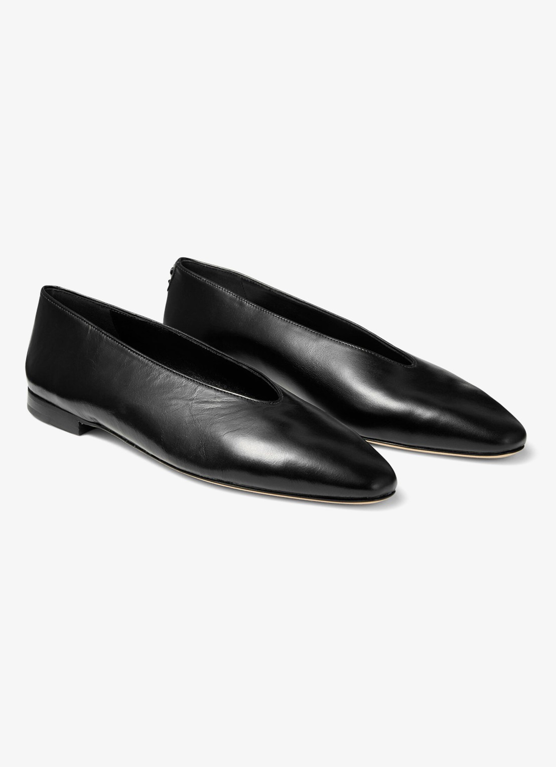 Jimmy Choo Margot ballerina van kalfssuède - voorkant 2 zwart