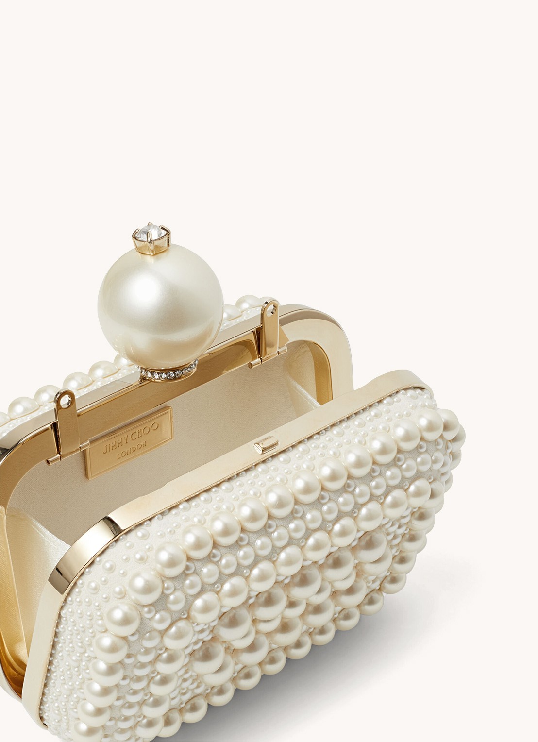 Jimmy Choo Micro Cloud clutch van geitenleer - detail 3 gebroken wit
