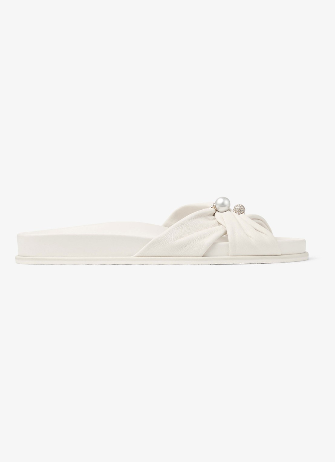 Jimmy Choo Rafi slipper van lamsleer - voorkant gebroken wit