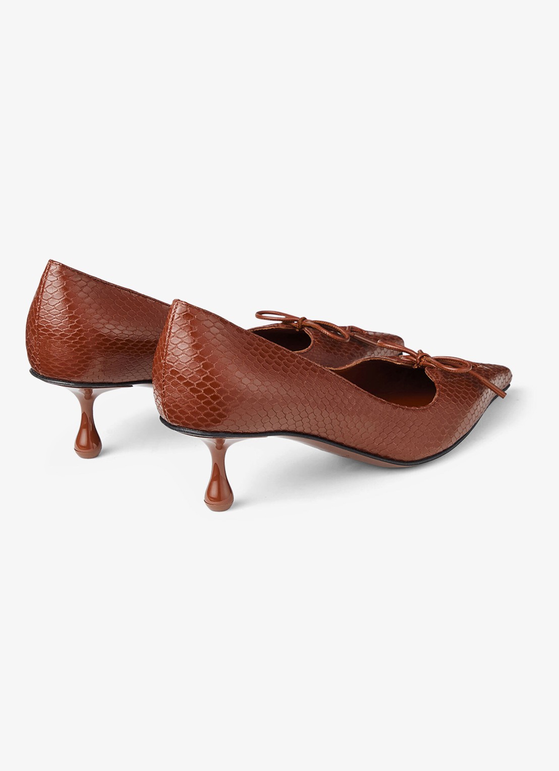 Jimmy Choo Scarlett 50 pump van kalfsleer - achterkant 5 cognac