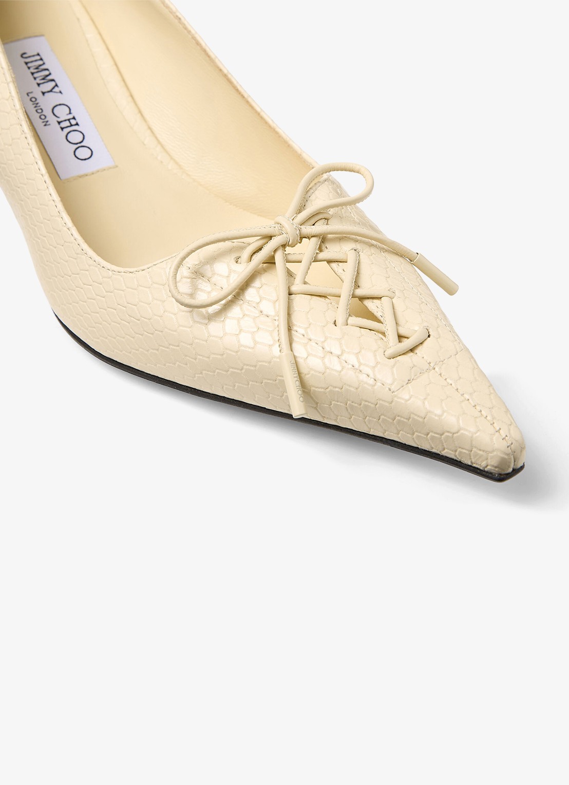 Jimmy Choo Scarlett 50 pump van kalfsleer - detail 4 creme
