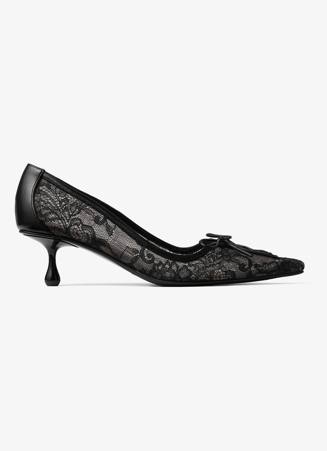 Jimmy Choo Scarlett 50 pump van kant met lamsleren details - voorkant 3 zwart
