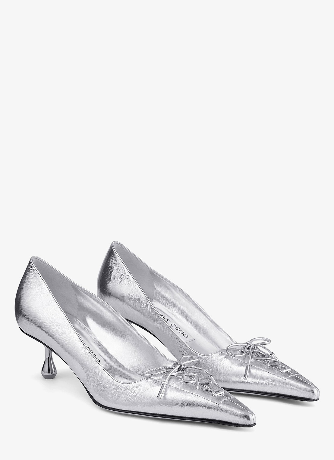 Jimmy Choo Scarlett 50 pump van lamsleer met metallic finish - voorkant 5 zilver