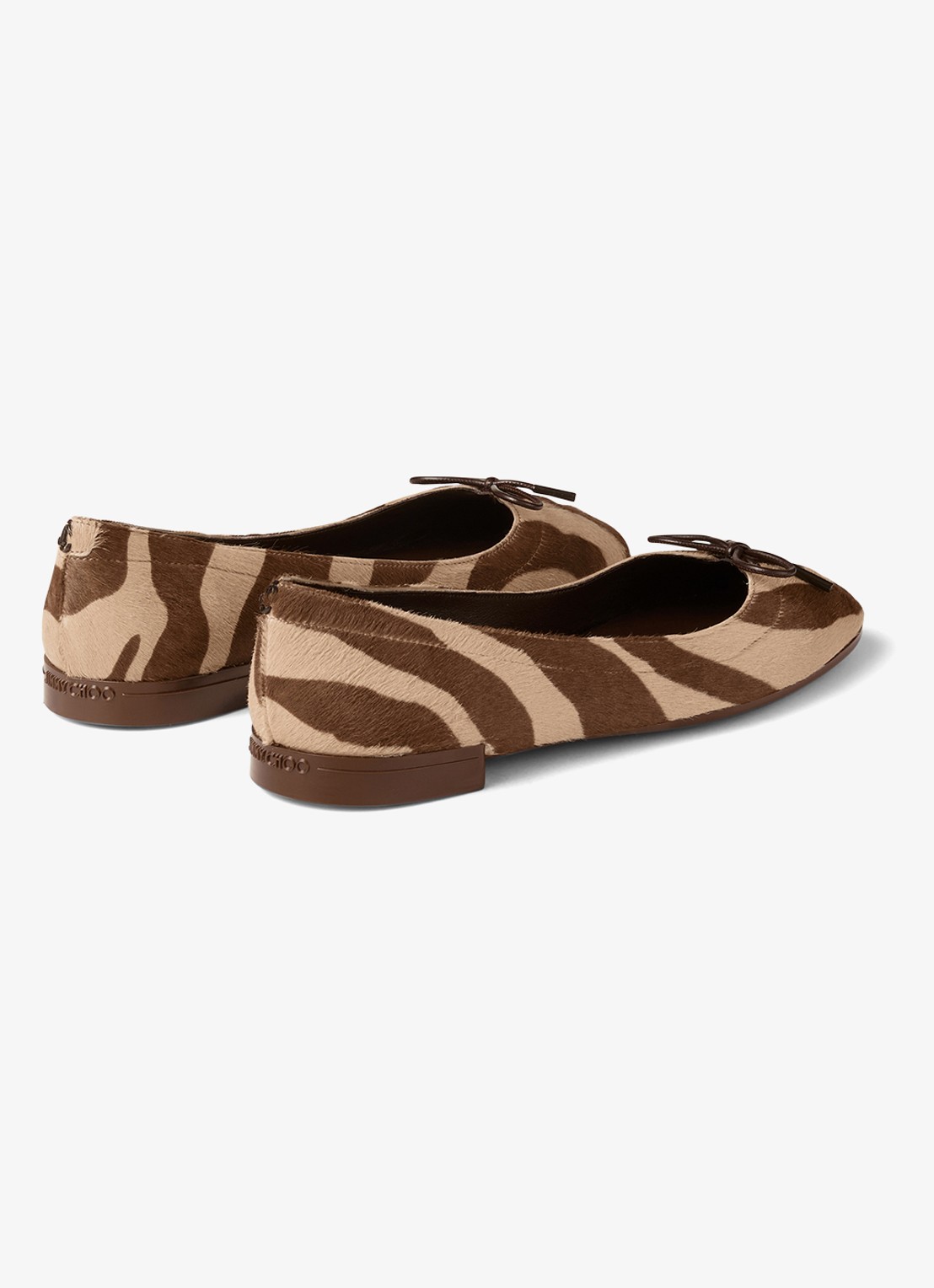 Jimmy Choo Scarlett ballerina van kalfsleer met ponyhair - achterkant bruin