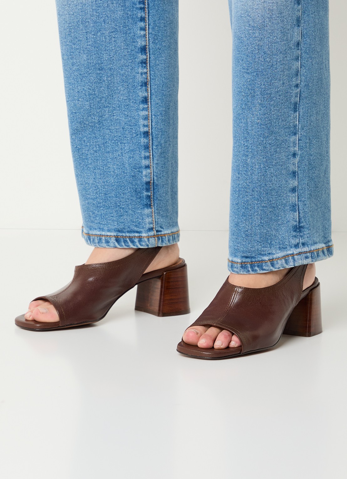 Jonak Brownie sandalette van geitenleer - voorkant 5 kastanjebruin
