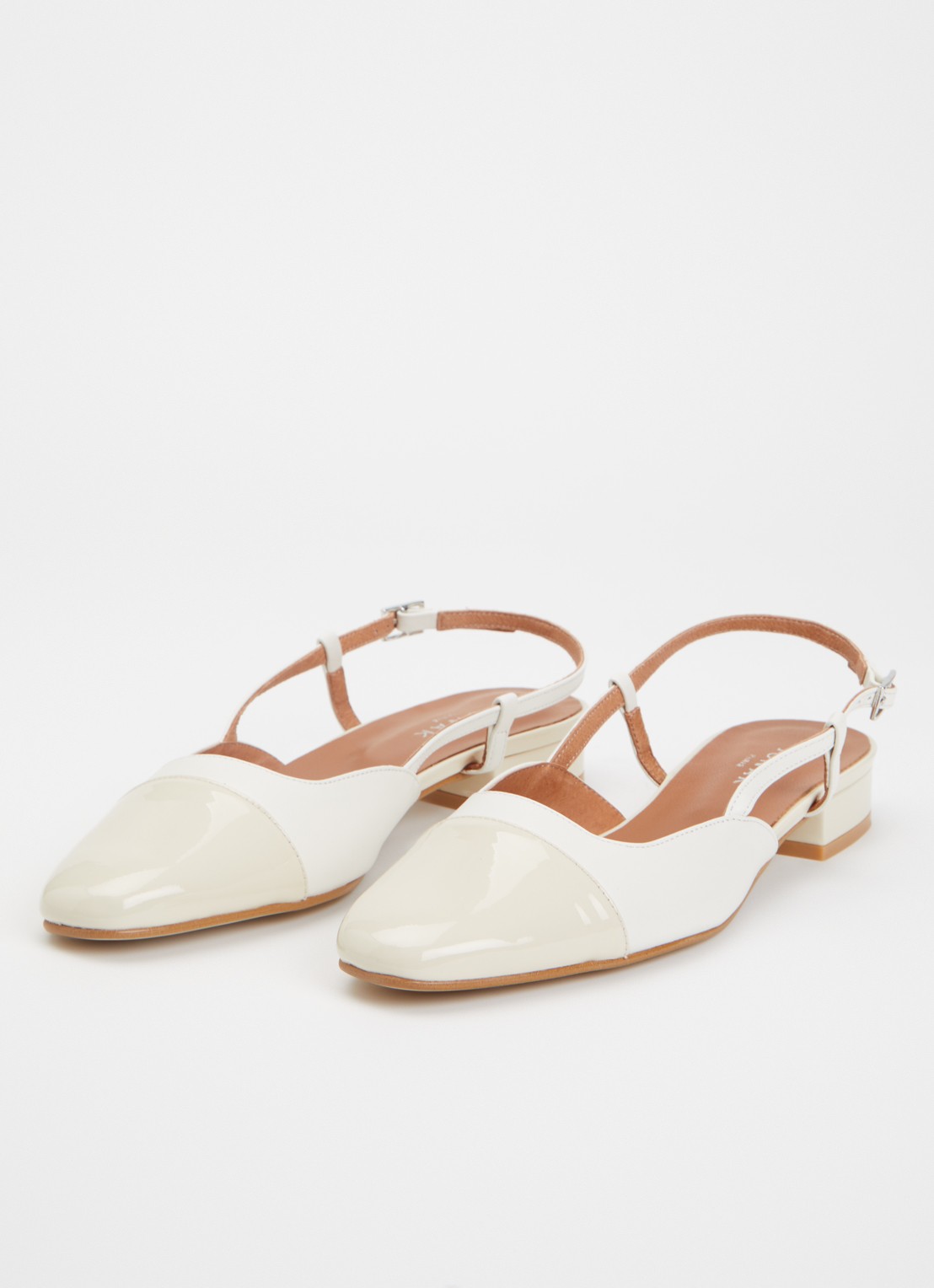 Jonak Dhapou slingback van leer - detail ivoor