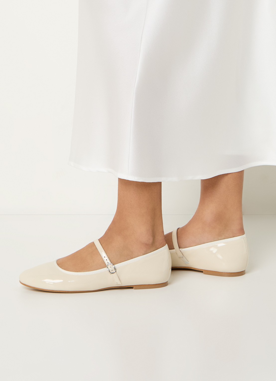 Jonak Douceur ballerina van leer met lakfinish  - voorkant 5 ivoor
