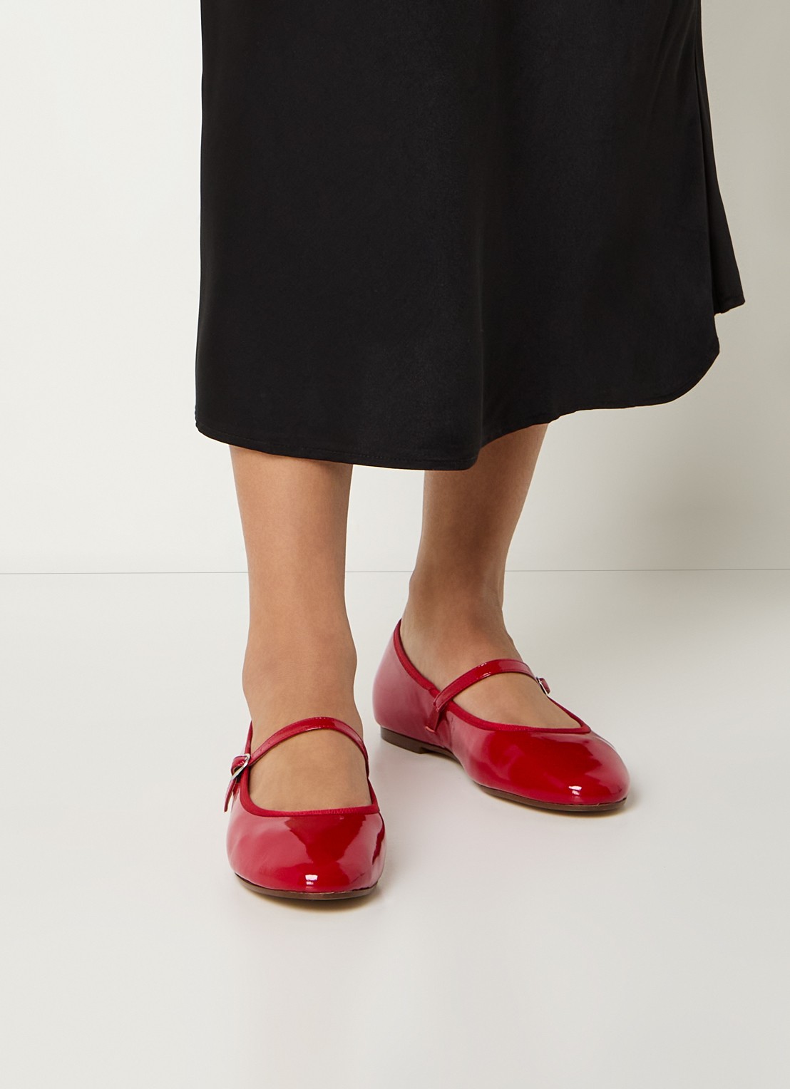 Jonak Douceur ballerina van leer met lakfinish  - voorkant 3 rood