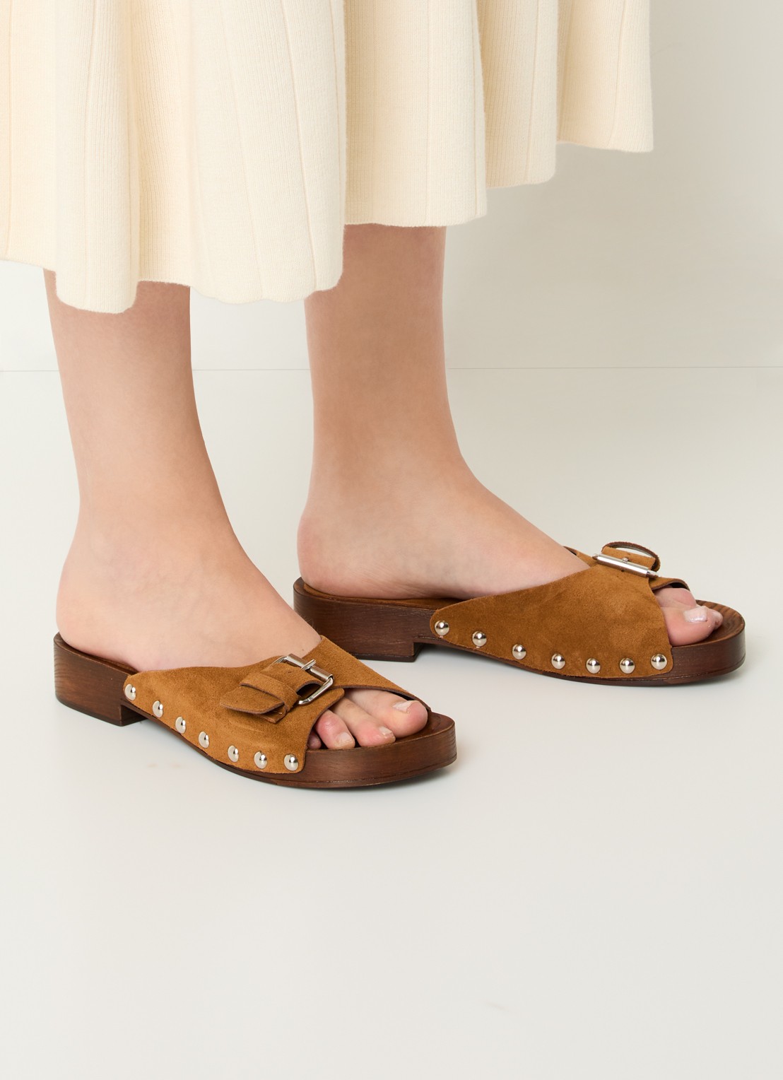 Jonak Enora muiltje van suéde met studs - voorkant 2 cognac