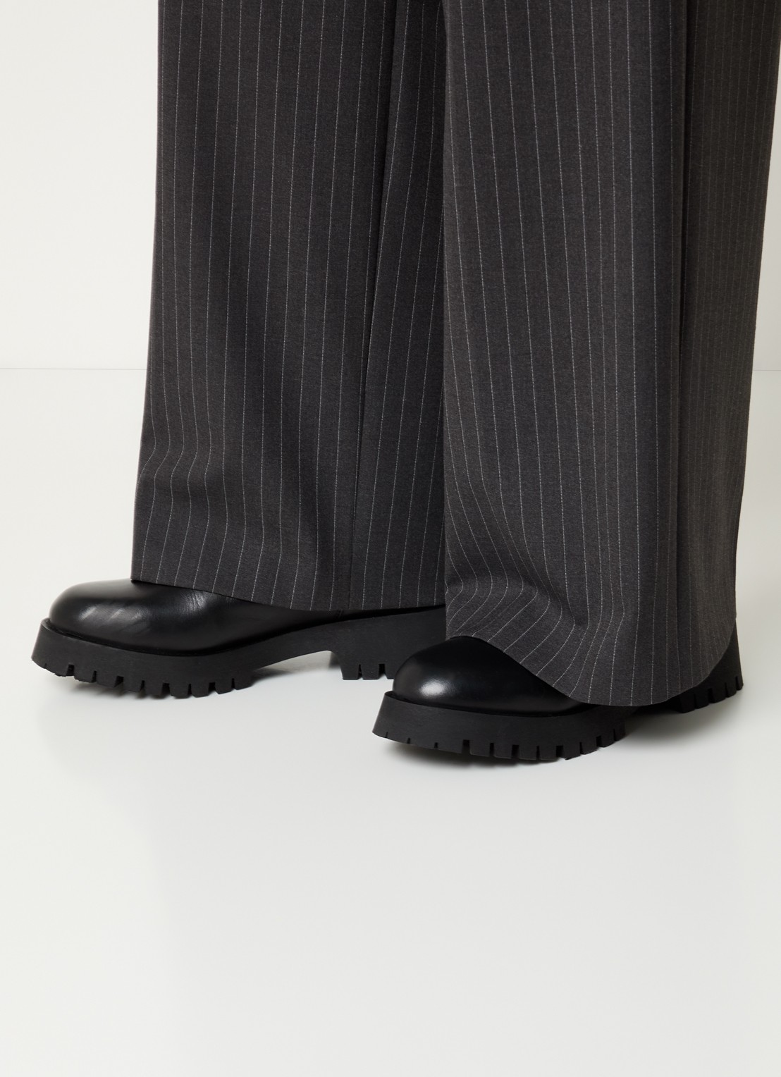 Jonak Ridle chelsea boot van leer  - voorkant 3 zwart
