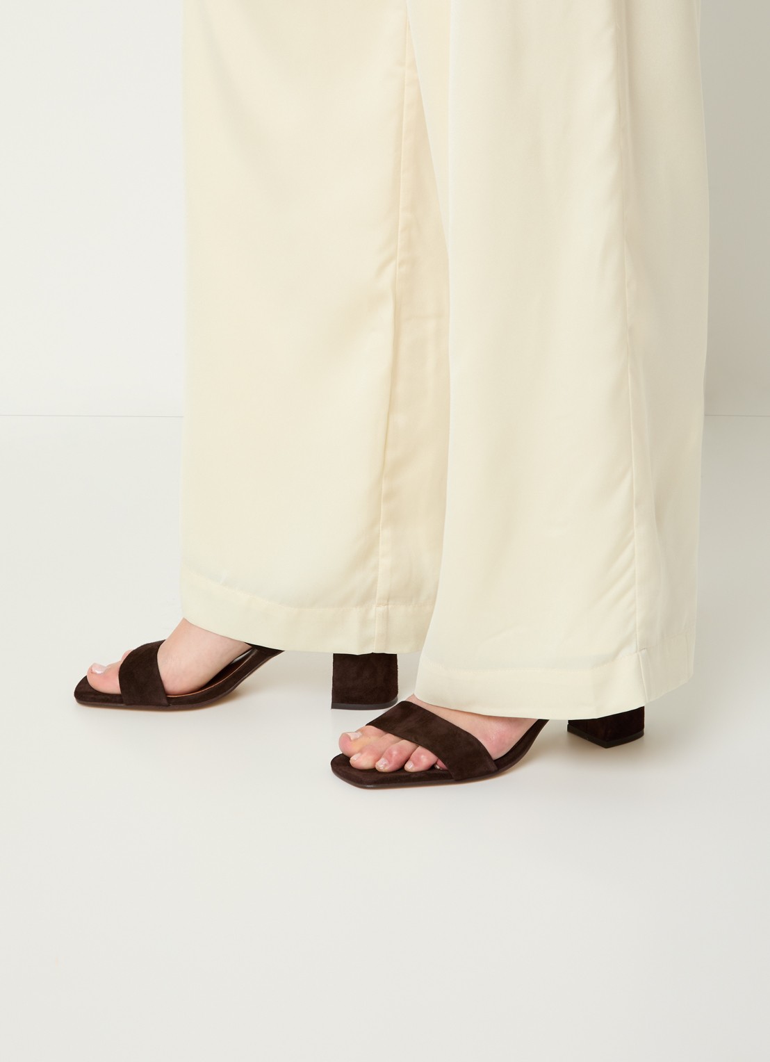 Jonak Vico sandalette van geitensuède  - voorkant 6 bruin
