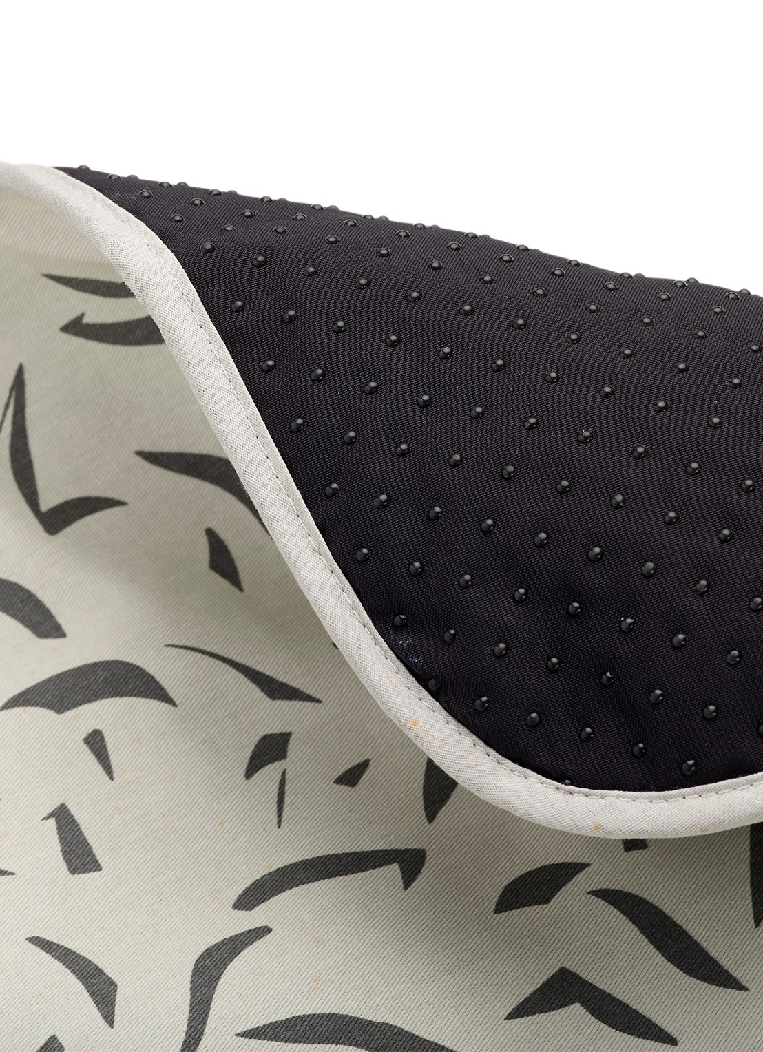 Joseph Joseph Swift strijkmat  - detail 2 beige