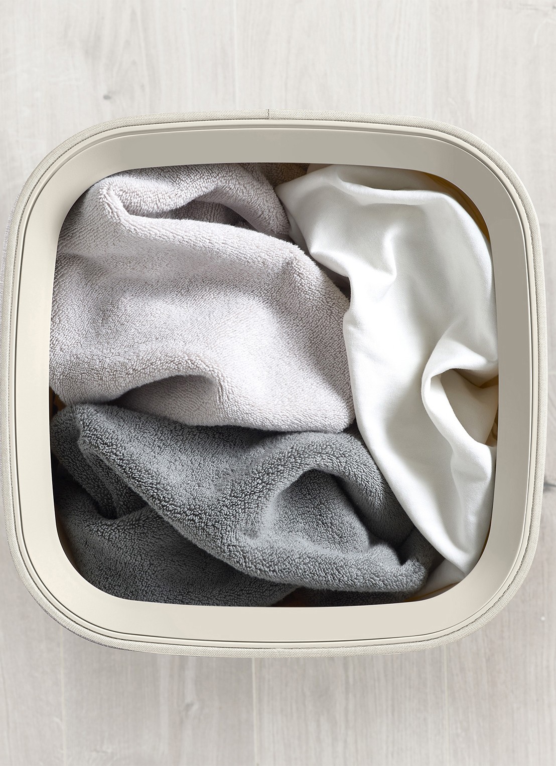 Joseph Joseph Tota One wasmand 71 cm - detail 3 beige