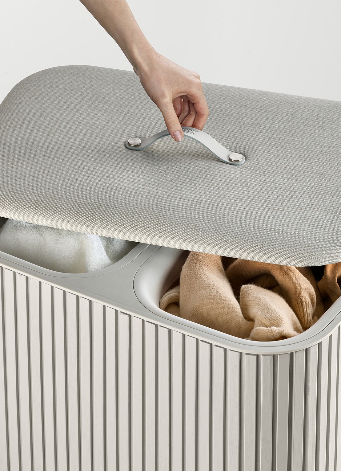 Joseph Joseph Tota Twin Luxe wasmand 73,5 cm - detail 5 beige