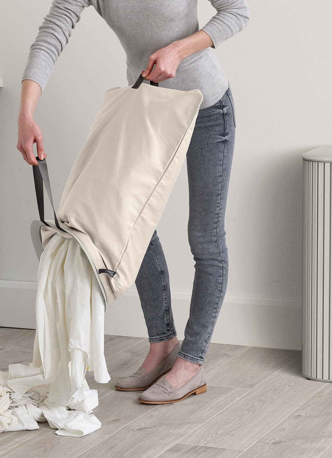 Joseph Joseph Tota Twin Luxe wasmand 73,5 cm - detail 6 beige