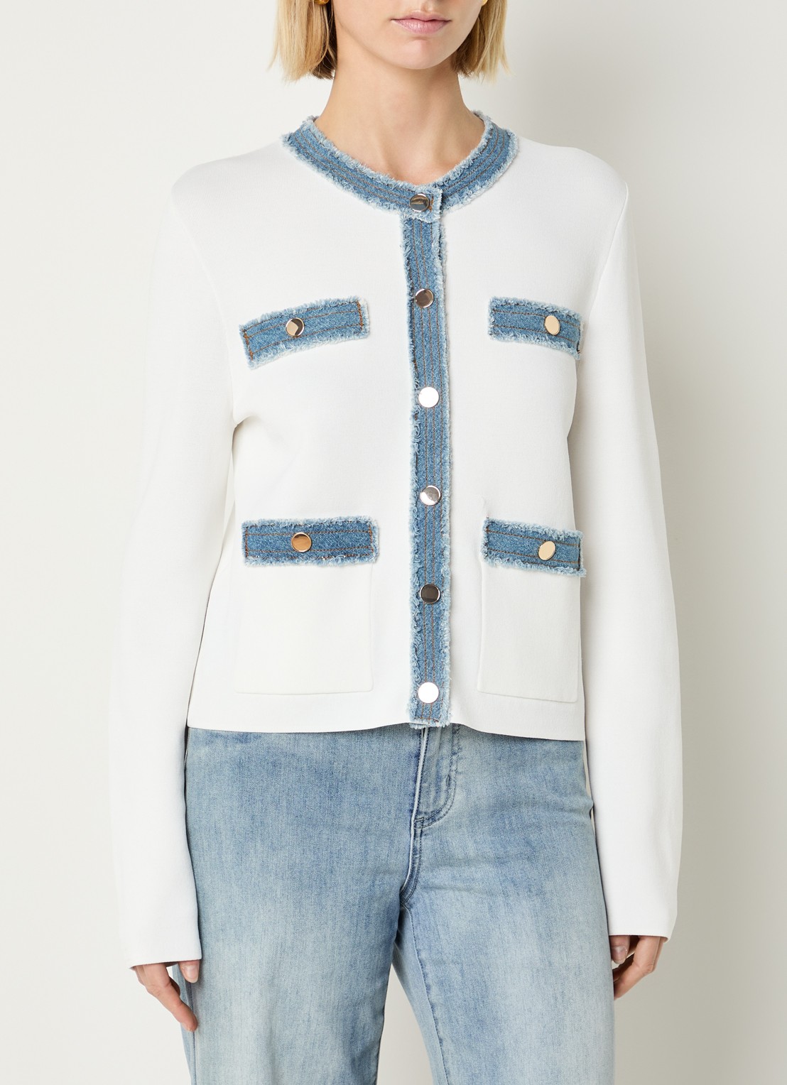 Joseph Ribkoff Fijngebreid vest met details van denim - detail 3 gebroken wit