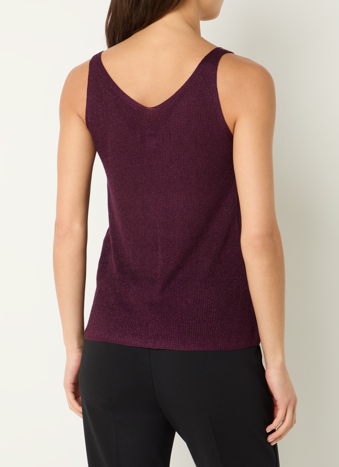 Joseph Ribkoff Grofgebreide tanktop met strass - achterkant aubergine