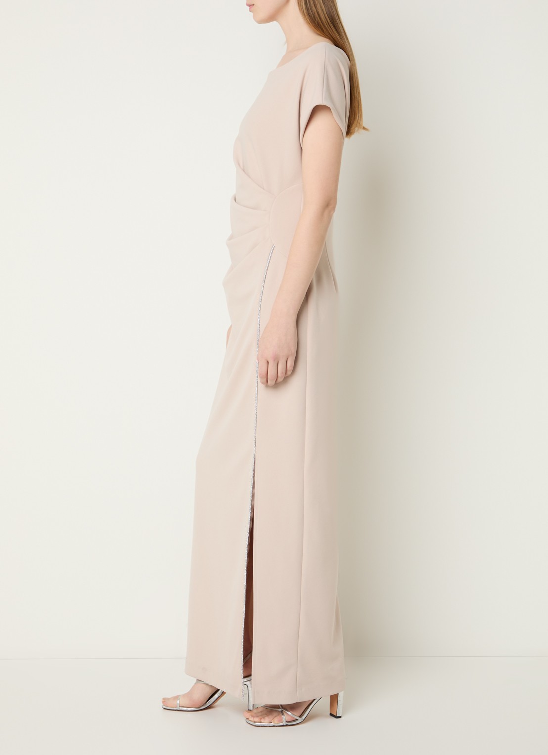 Joseph Ribkoff Maxi jurk met plooidetail en strass - voorkant 2 donkerbeige