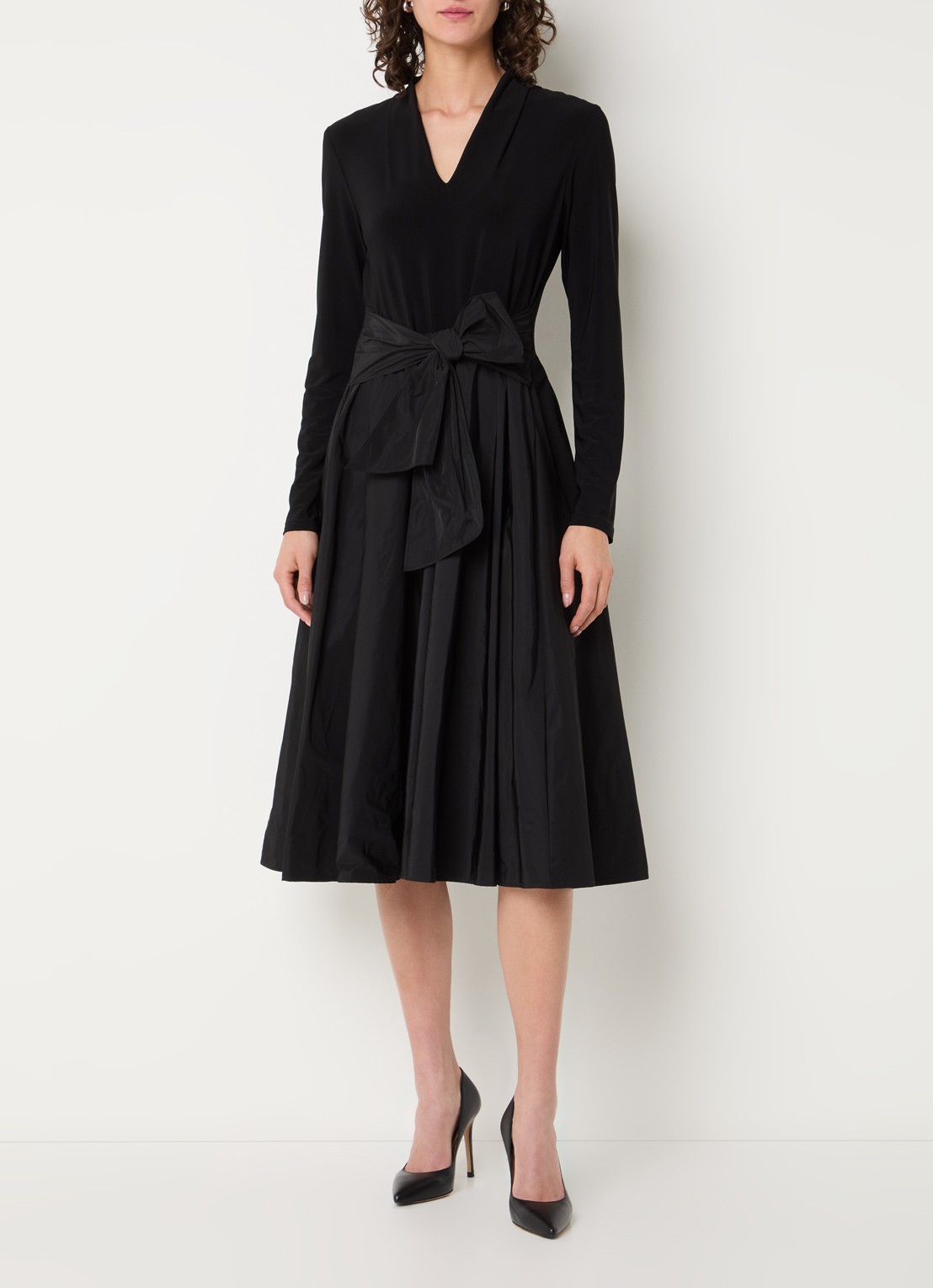 Joseph Ribkoff Midi jurk met strikceintuur en V-hals - detail 4 zwart