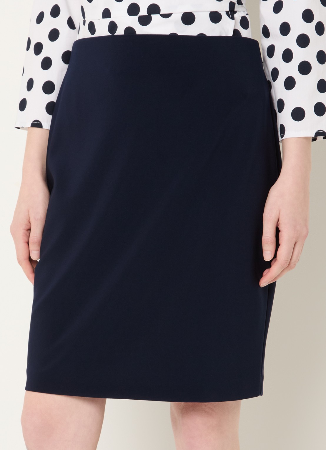 Joseph Ribkoff Midi kokerrok met stretch - detail 4 donkerblauw