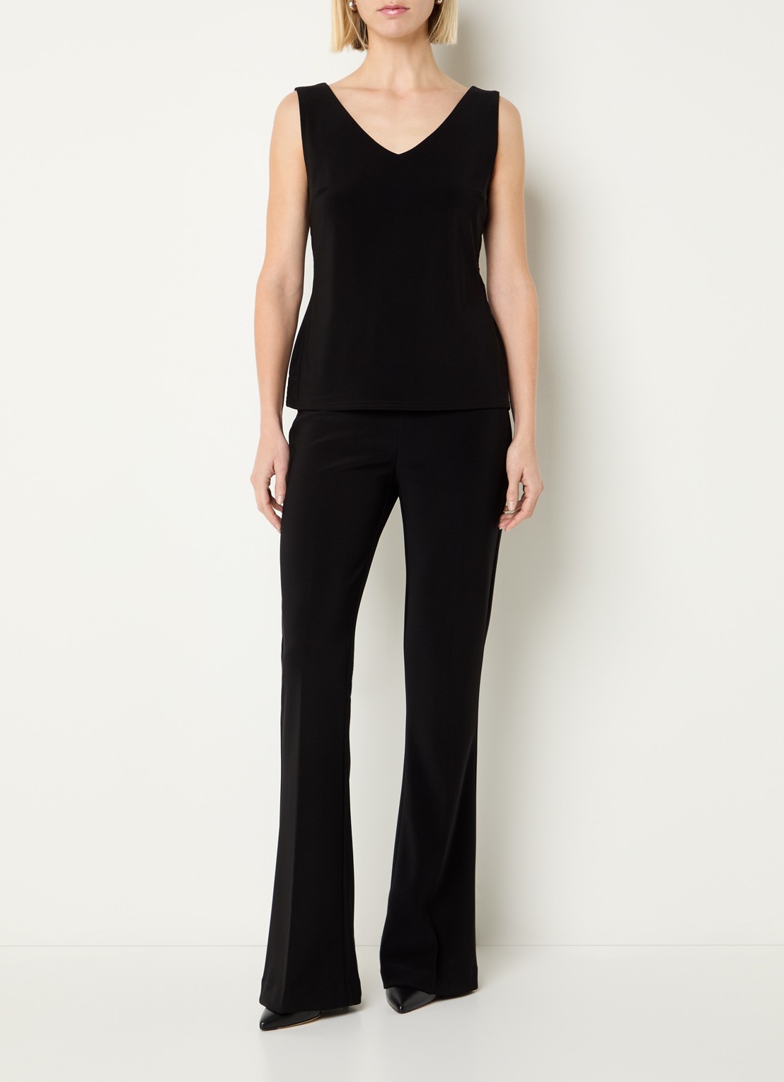 Joseph Ribkoff Tanktop met V-hals en stretch - voorkant 2 zwart