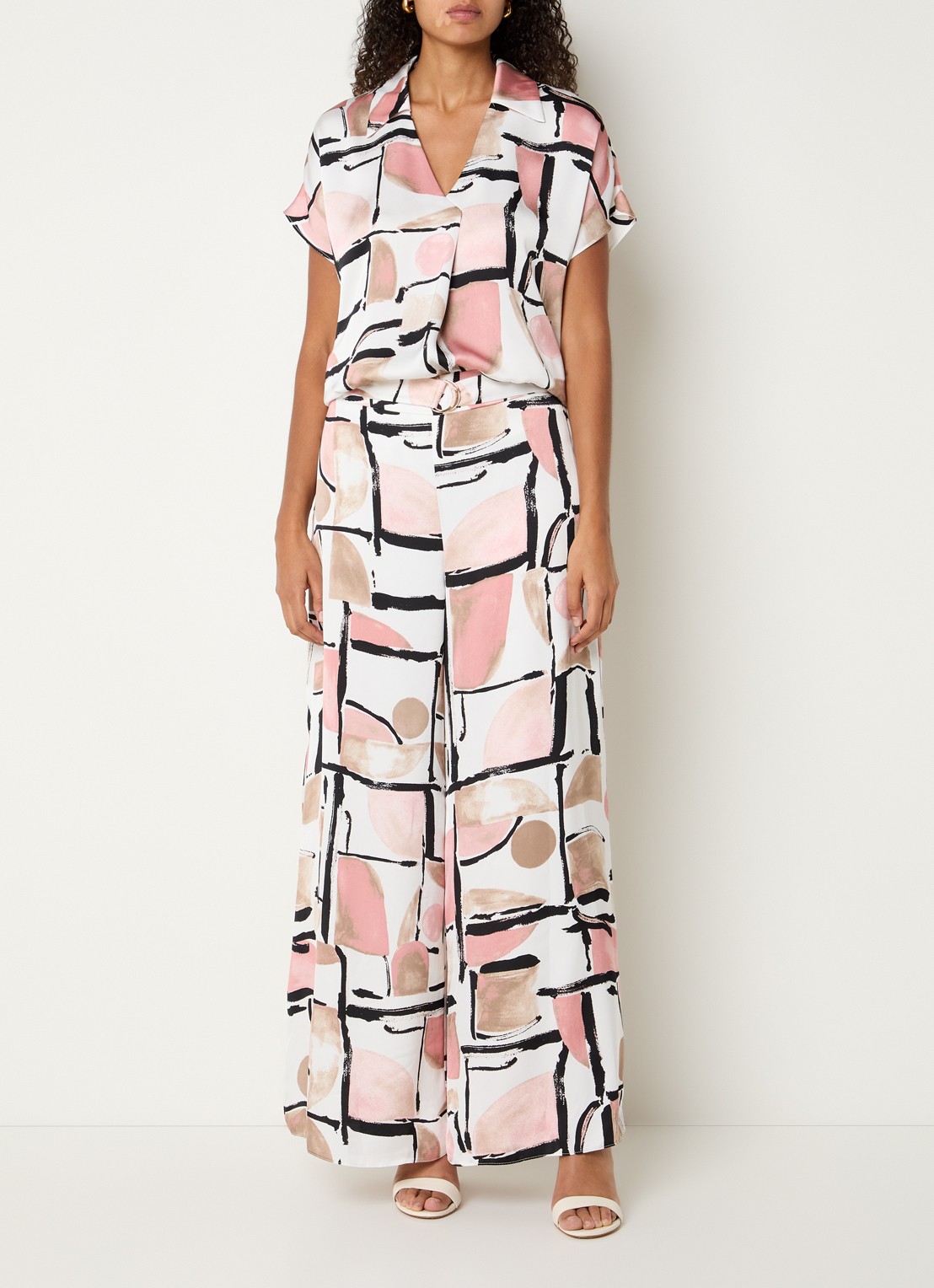 Joseph Ribkoff Top met print en V-hals - voorkant 3 wit