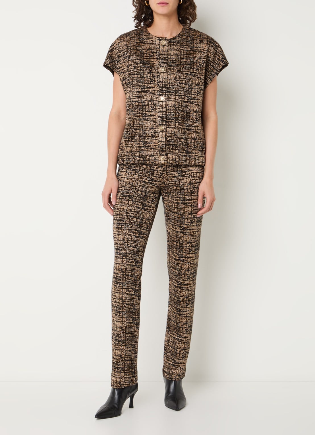 Joseph Ribkoff Vets met print en ronde hals - voorkant 2 camel