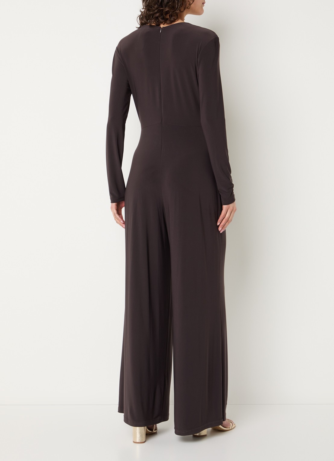 Joseph Ribkoff Wide fit jumpsuit met knoopdetail - achterkant donkerbruin