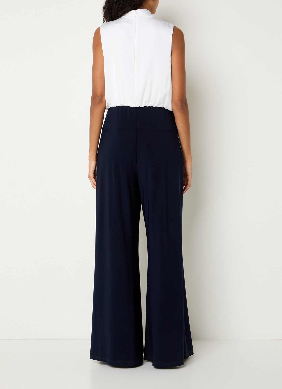 Joseph Ribkoff Wide fit jumpsuit met sjaalkraag - achterkant 4 wit