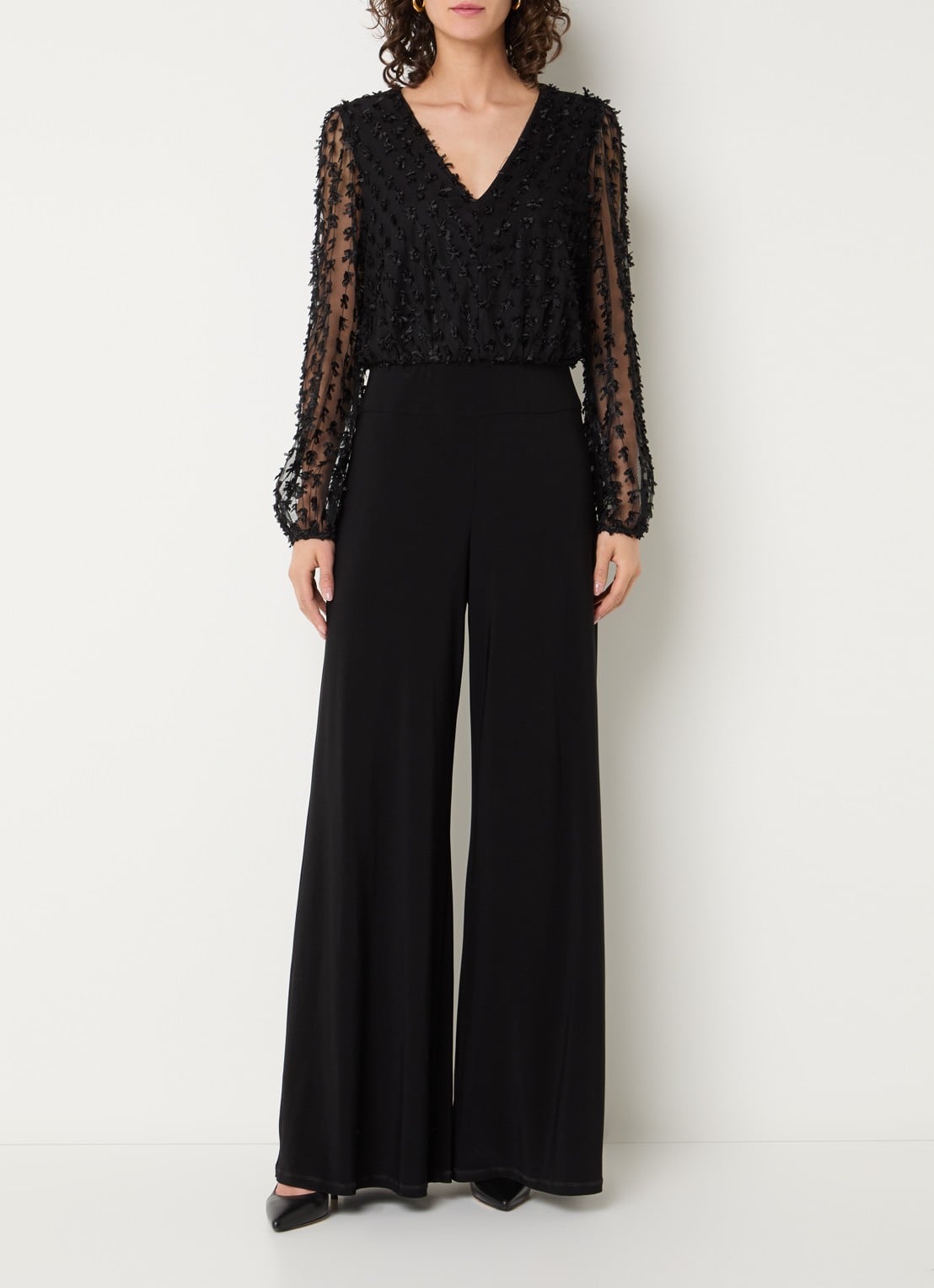 Joseph Ribkoff Wide fit jumpsuit met V-hals - detail 4 zwart