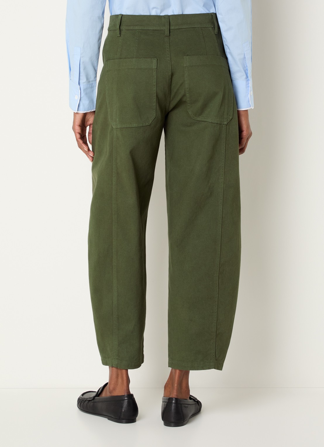 Josephine & Co Basile high waist balloon fit broek met steekzakken - achterkant 4 legergroen