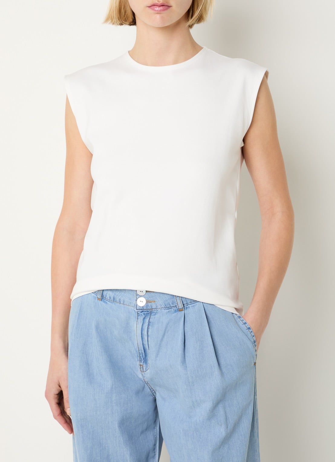Josephine & Co Bastiaan top met ronde hals - detail wit
