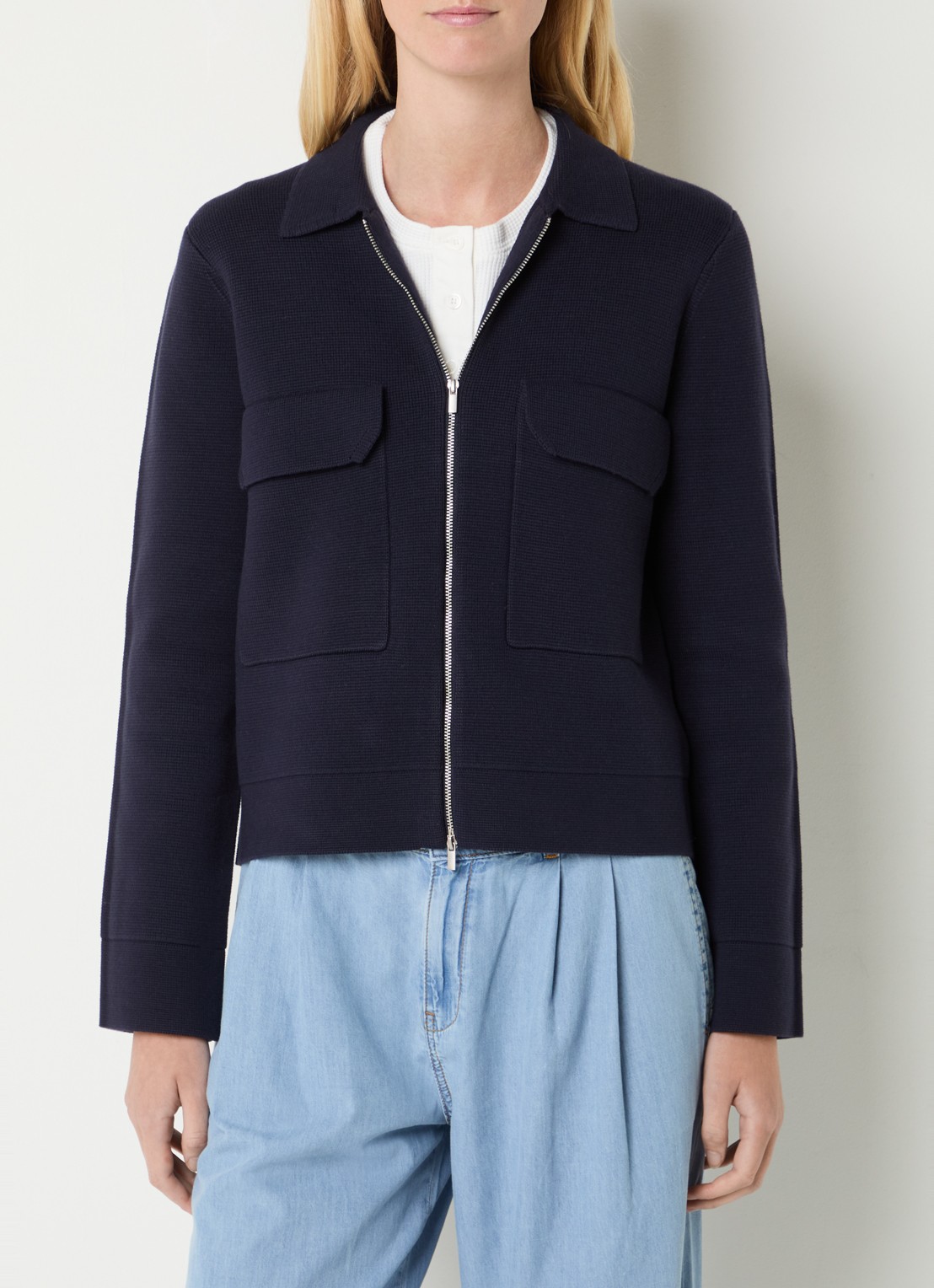 Josephine & Co Bayley grofgebreid jack met klepzakken - detail 4 donkerblauw