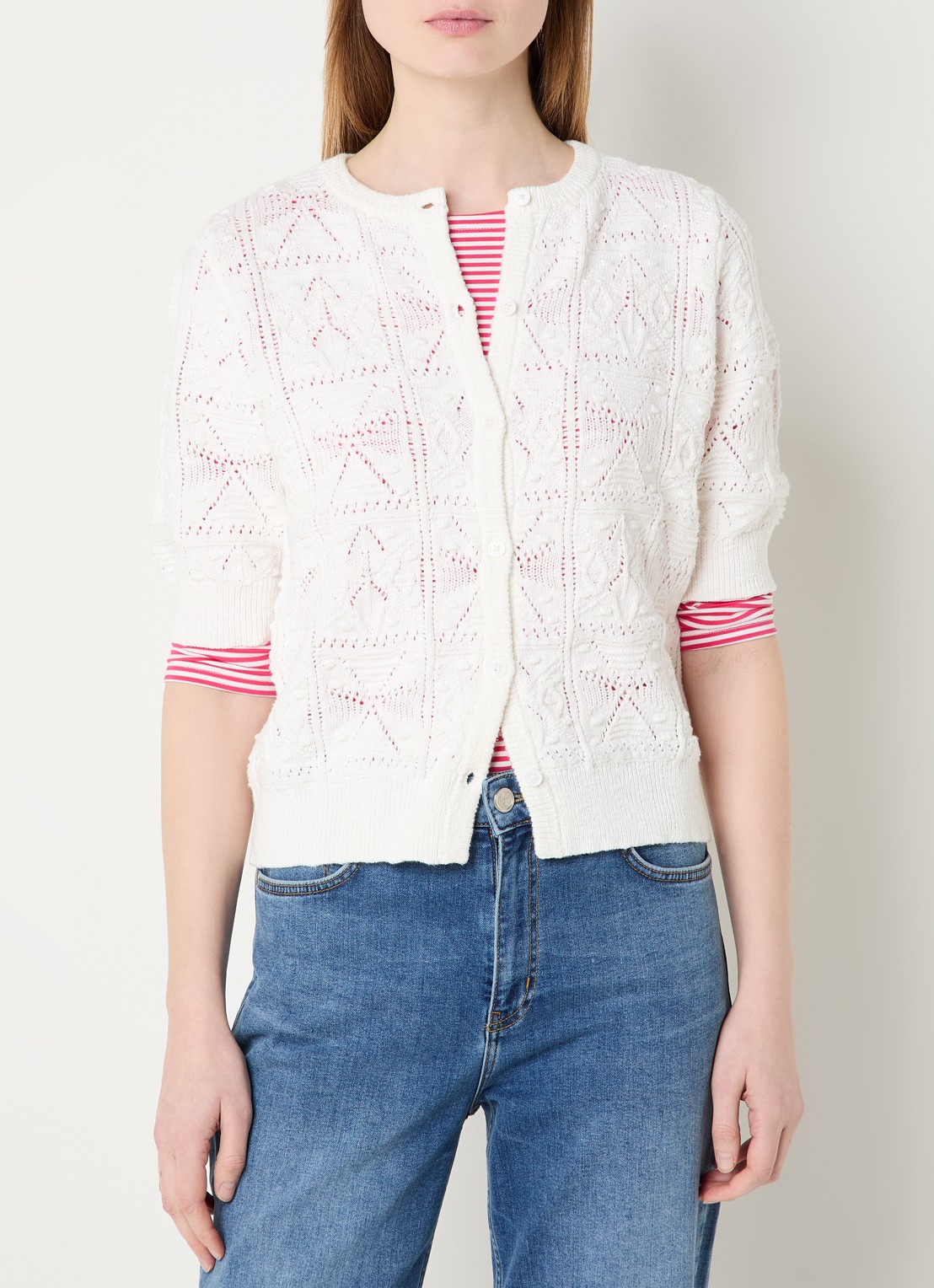 Josephine & Co Beau grofgebreid vest met opengebreid dessin - detail wit