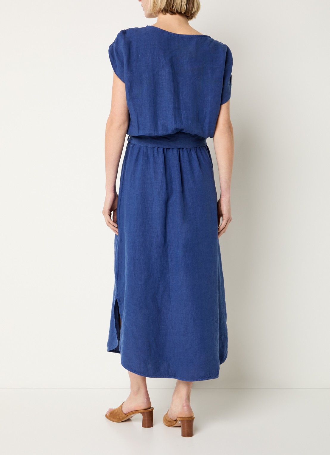 Josephine & Co Blayze jurk van linnen met ceintuur - achterkant royalblauw