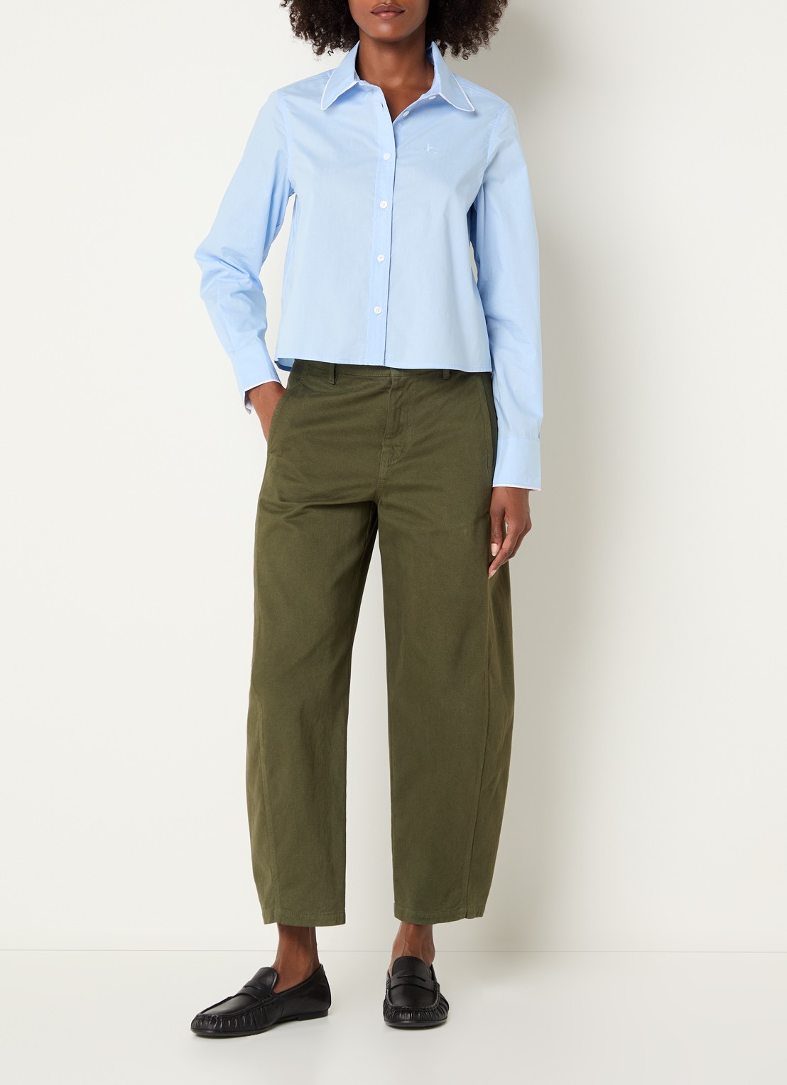 Josephine & Co Blouse met logoborduring - voorkant 3 lichtblauw