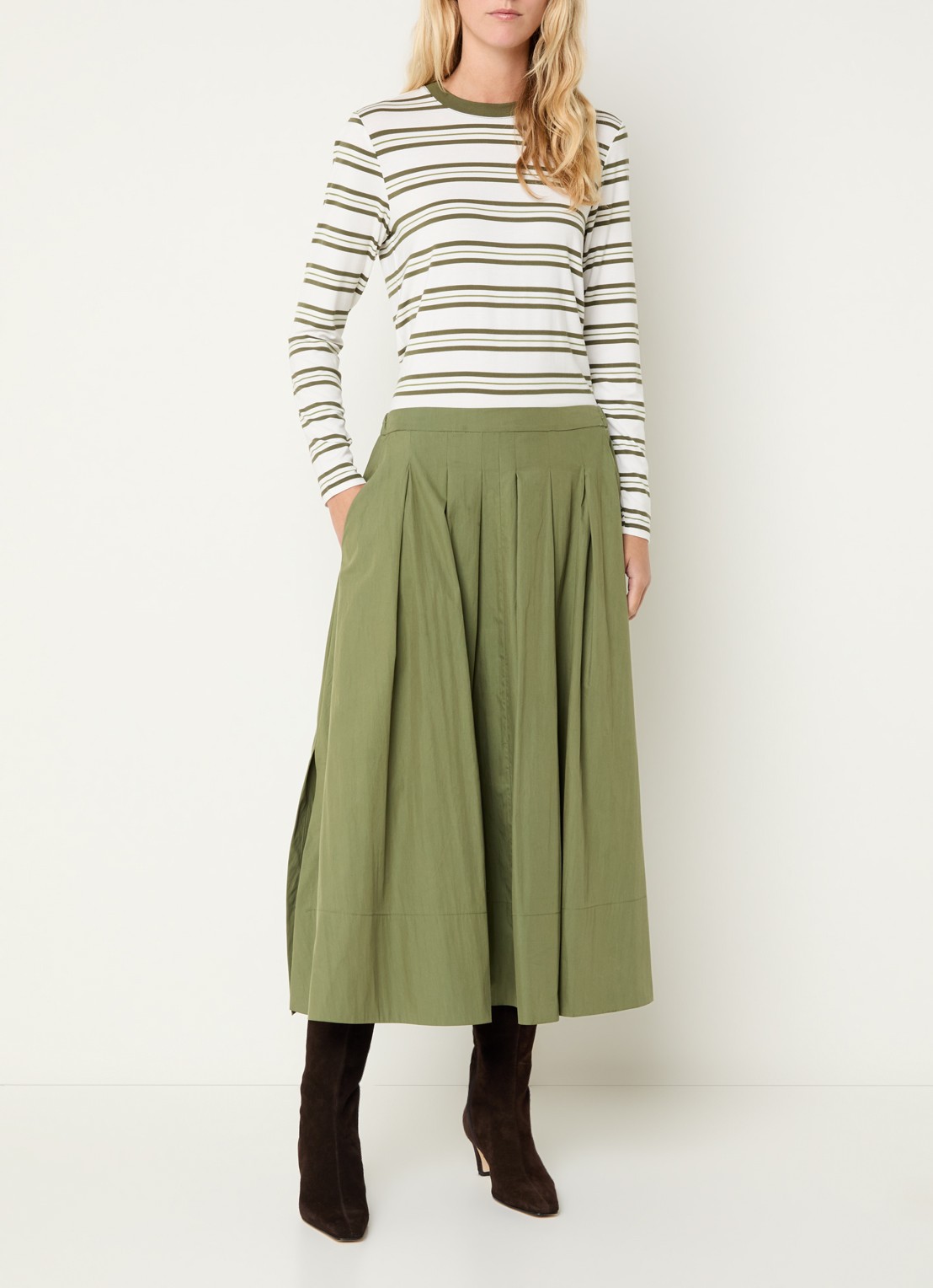 Josephine & Co Blume midi rok  met plooidetail - voorkant 3 mosgroen