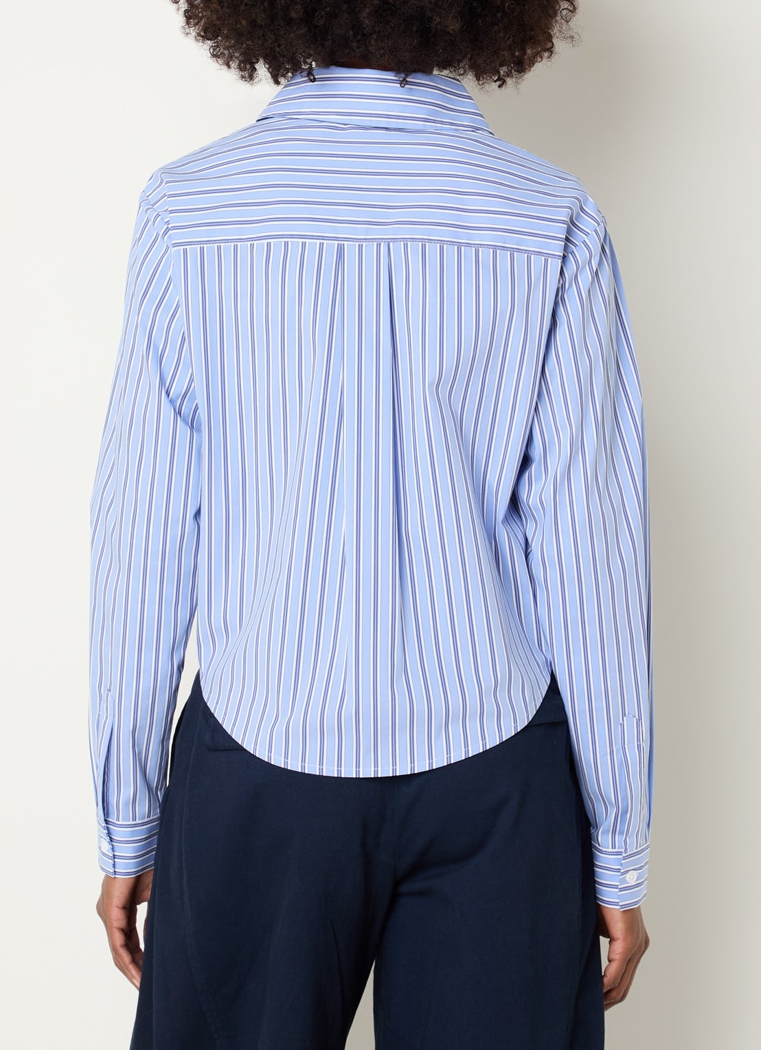 Josephine & Co Bodine blouse met streepprint en logoborduring - achterkant 4 lichtblauw