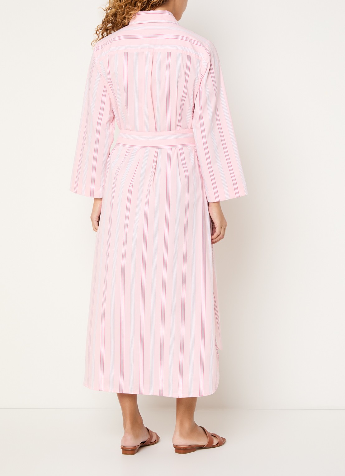 Josephine & Co Boudewijn midi blousejurk met streepprint en strikceintuur - achterkant lichtroze