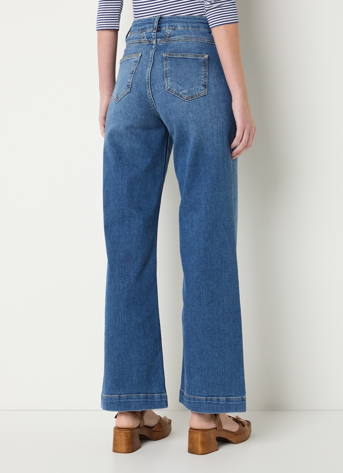 Josephine & Co Bram high waist flared jeans met medium wassing - achterkant indigo
