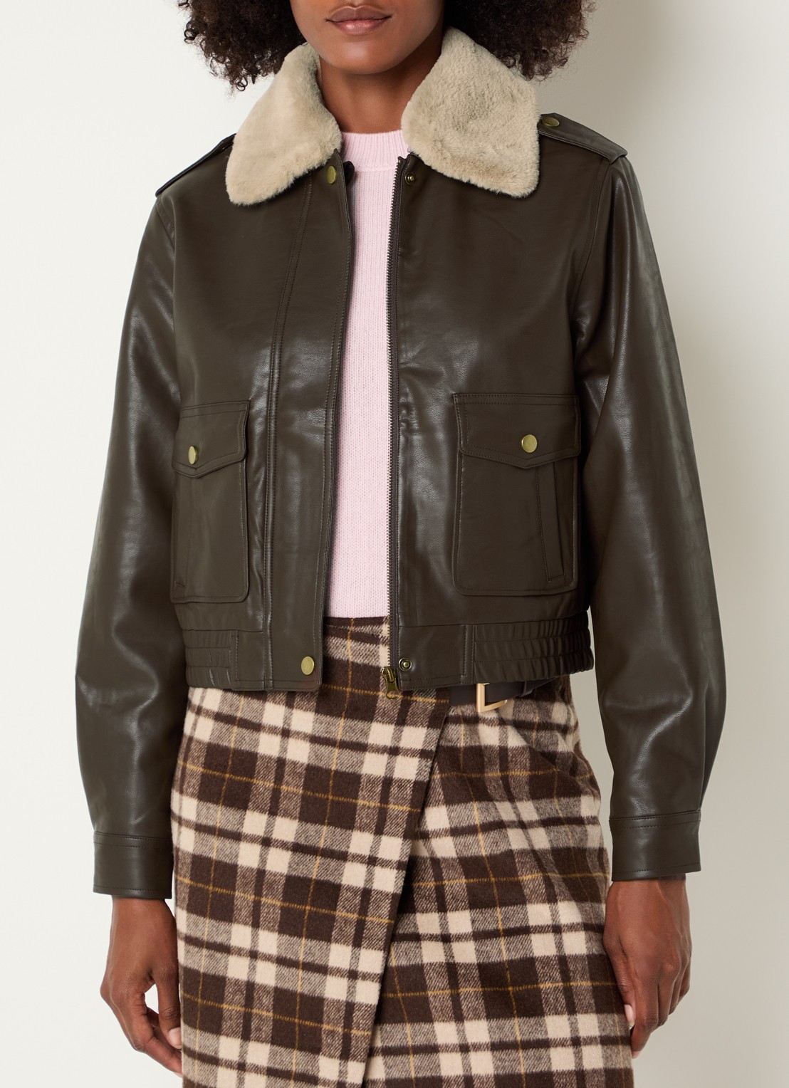 Josephine & Co Calvin jack van imitatieleer met afneembare imitatiebontkraag - detail bruin
