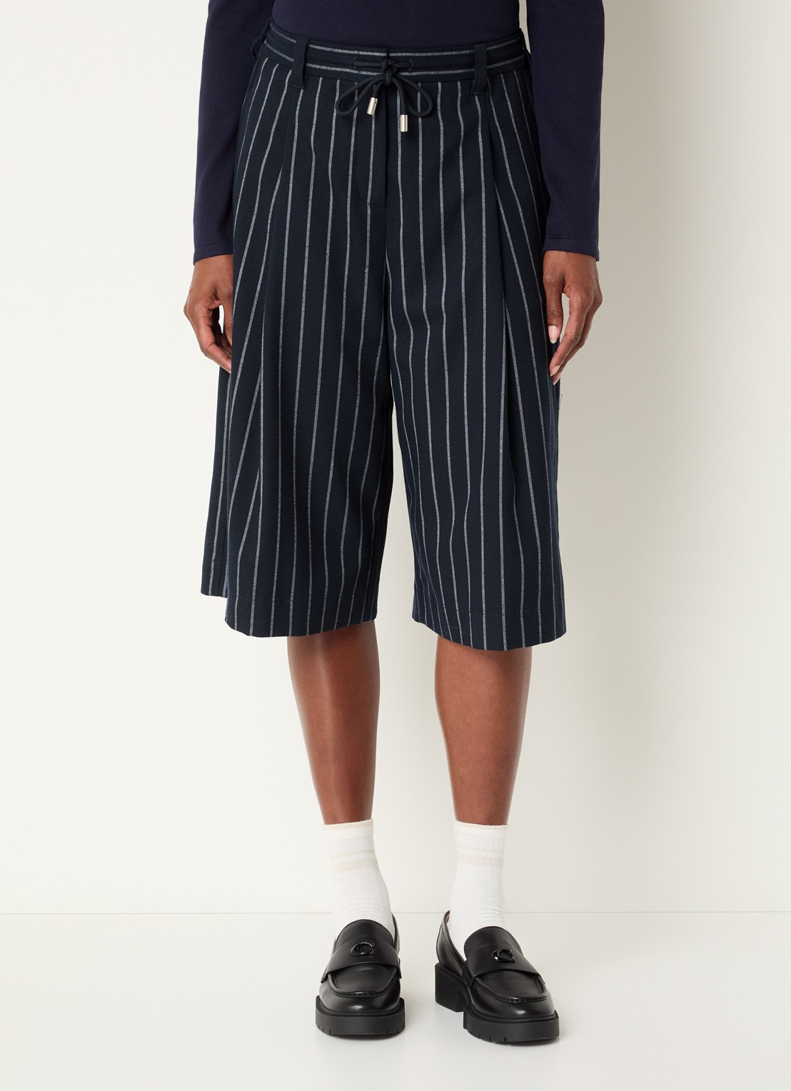 Josephine & Co Camden high waist loose fit korte pantalon met streepprint - detail 4 donkerblauw