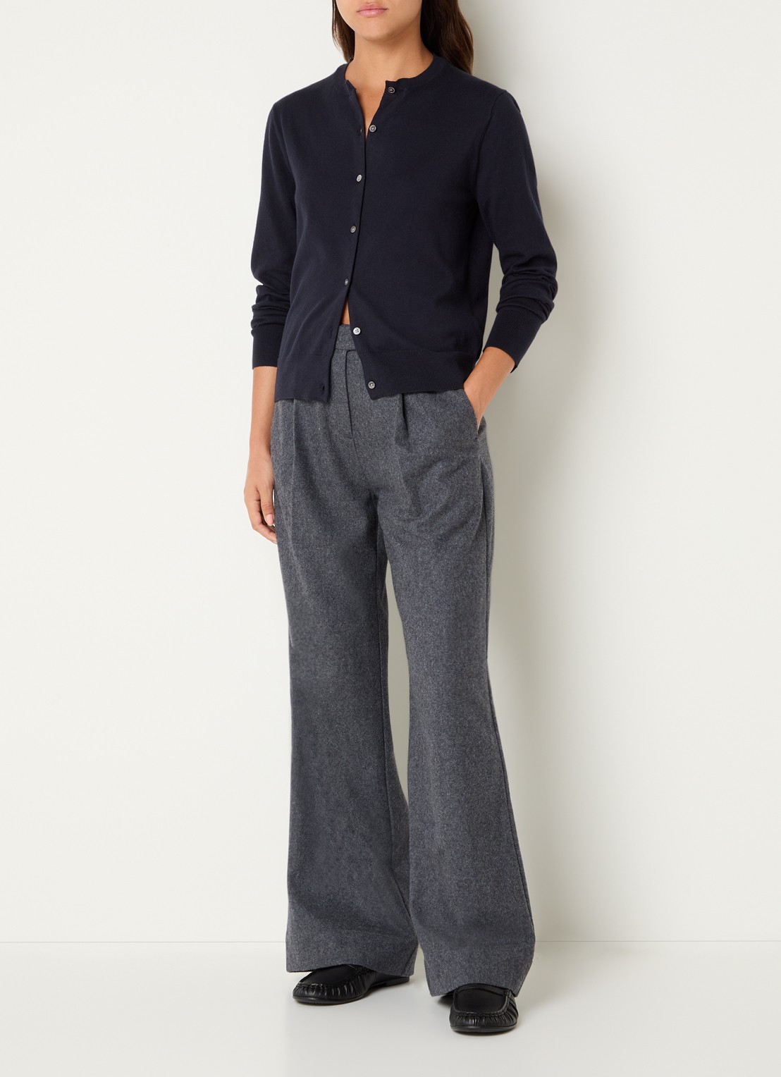 Josephine & Co Carleigh fijngebreid vest met afneembare kraag - voorkant 4 donkerblauw